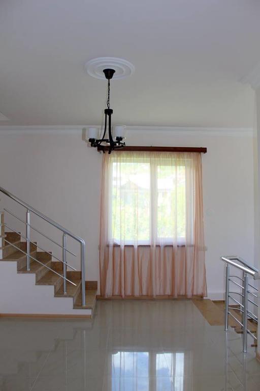 Family & Friends Guest House Dilijan Exterior foto