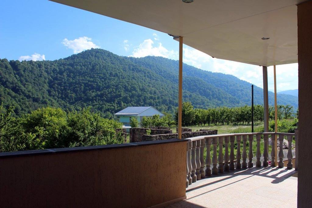 Family & Friends Guest House Dilijan Exterior foto